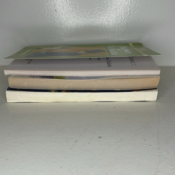 3/$9 youth novels, 3 animal themed books Story of Dr. Doolittle, Trumpet of Swan - Picture 10 of 10